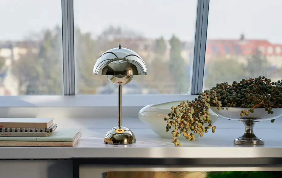 Lampe i krom fra Christiania Belysning