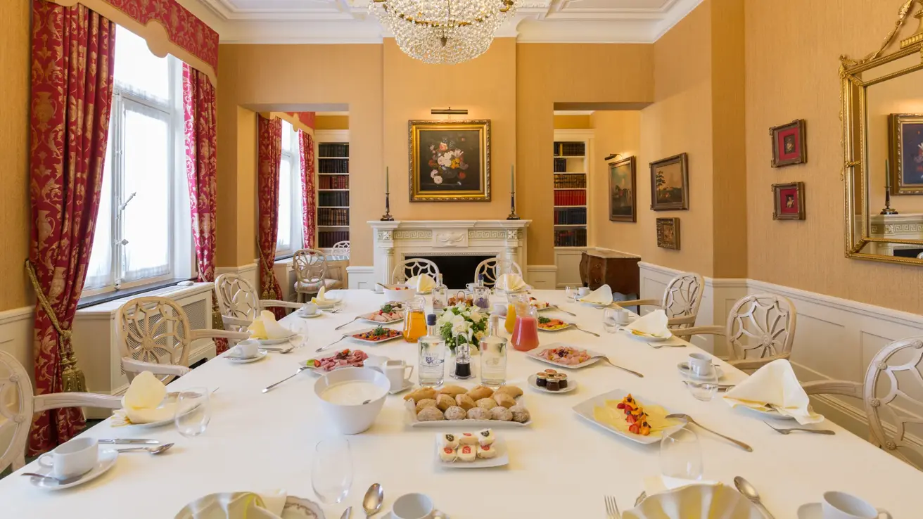 Stanhope_Hotel_Tearoom