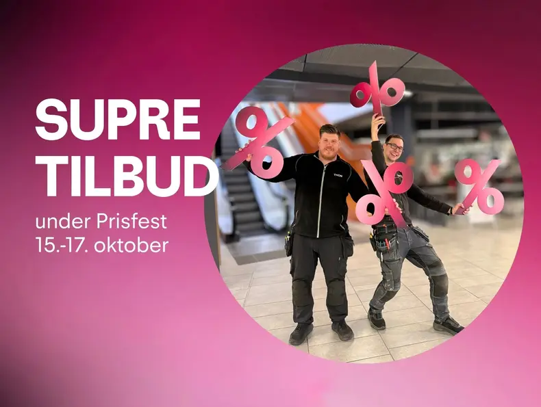 To menn som holder tilbudsplakater
