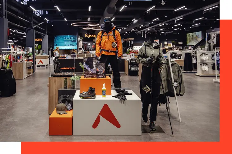 I sportsbutikkene på Strømmen  Storsenter møter du ansatte med passion for sport.