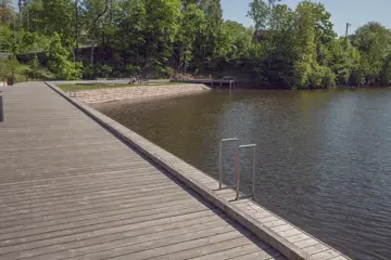 Bilde av koselig innsjø, vann i Heggedal sentrum