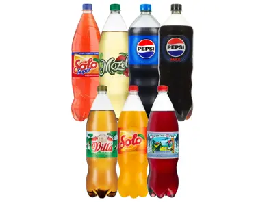 Utvalg av brus og mineralvann fra Pepsi, Solo, Villa og Mozell.