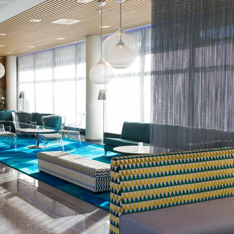 Sittegruppe i lobby på Thon Hotel Fosnavåg