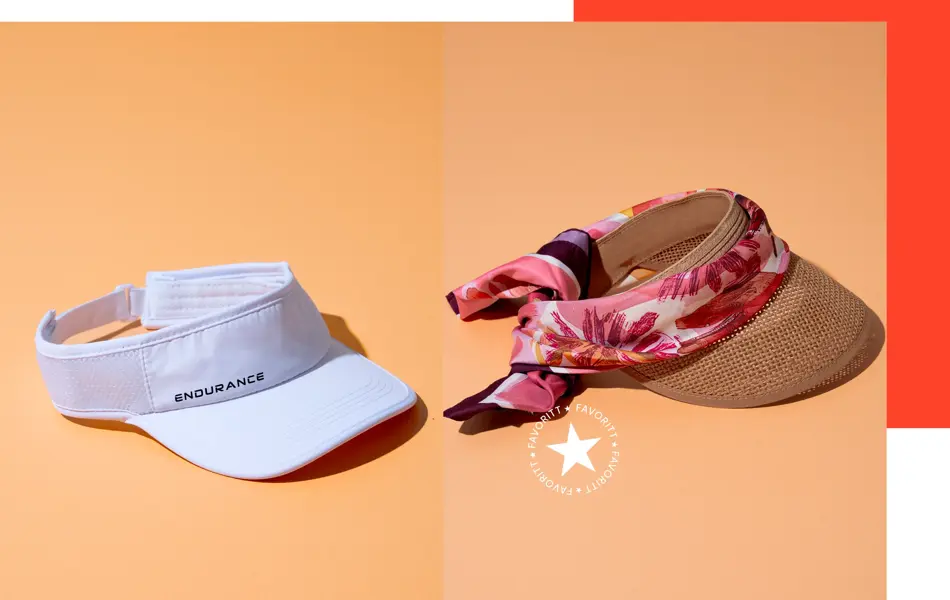 Du har fått med deg at vi har fått Mango til Strømmen Storsenter? Det fine tørkleet fant vi der, og det passer supert i kombinasjon med solskjermfavoritten fra Accessorize. Vil du ha en mer sporty variant, finner du den hvite hos Sport Outlet.