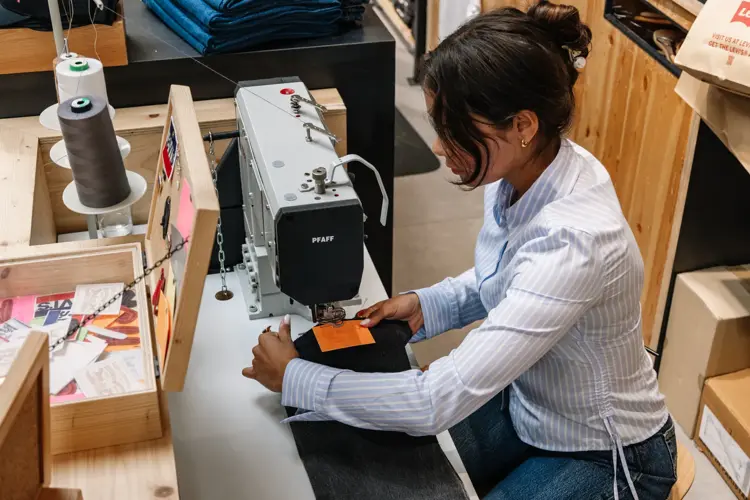 Kaster du ting når de blir ødelagt? Du kan spare både penger og miljøet ved å reparere tingene istedenfor å kaste dem. 