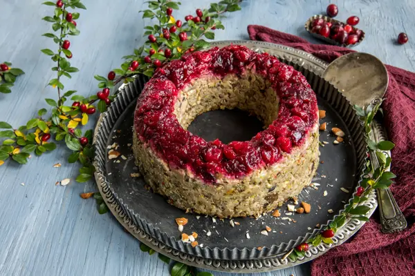 Fat med nøttestek med tranebær