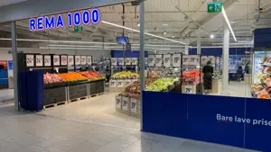 Butikkfasade til Rema 1000 på Ski storsenter 