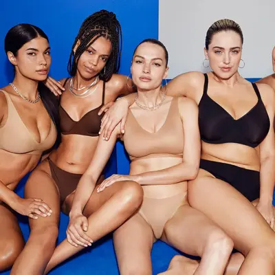 Flere damer i undertøy