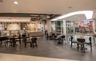 AMFI Larvik fellesareal, mot Stavelin Bakeri