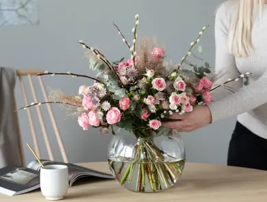 Fargerike blomster og vaser fra Mester Gronn