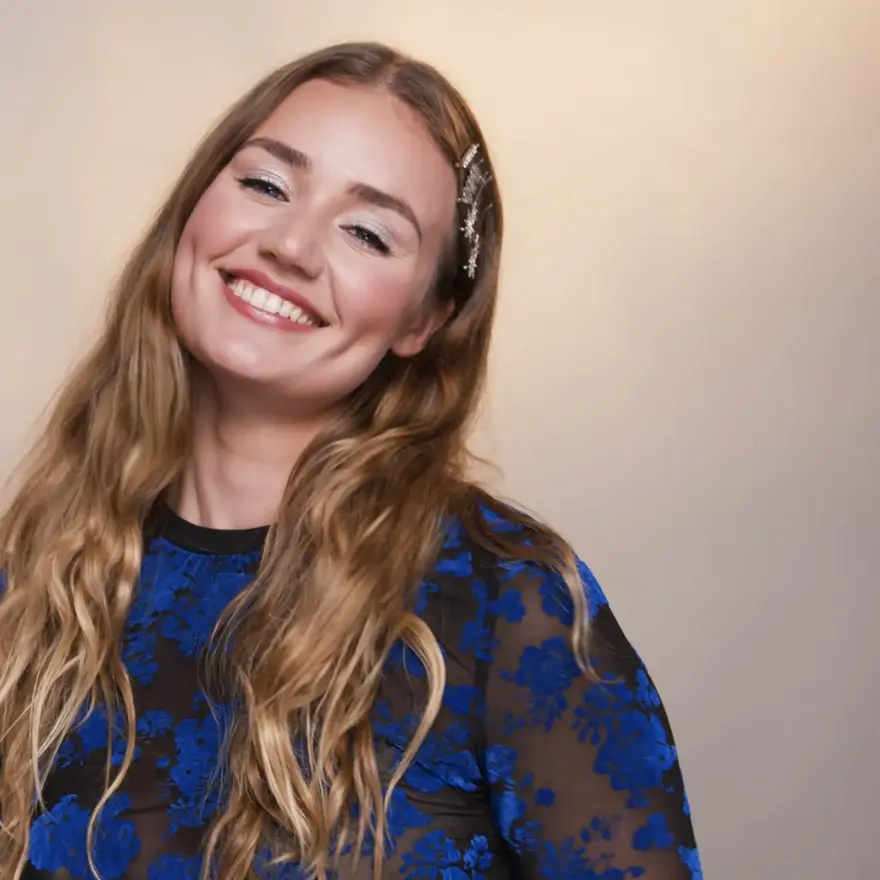 Sminke jente med festsminke