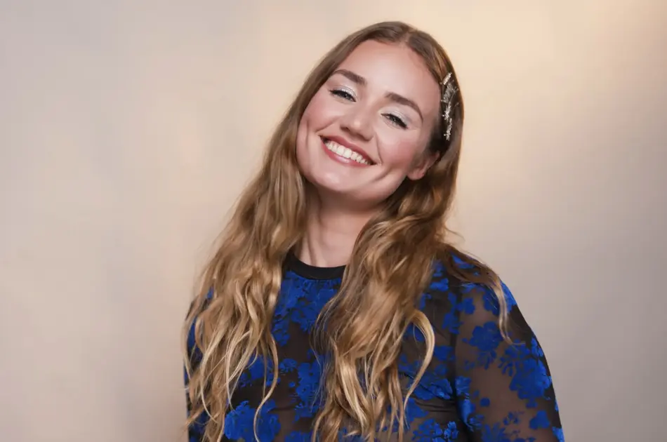 Sminke jente med festsminke