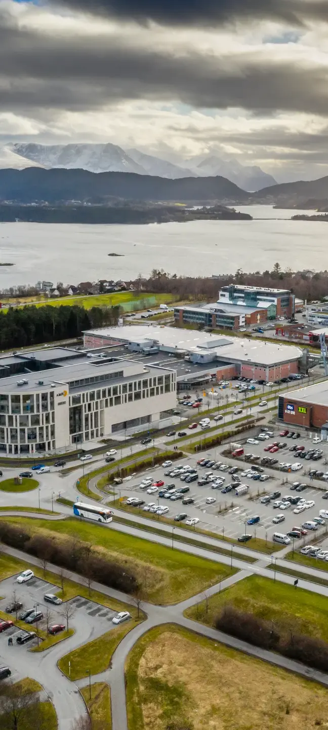 Dronebilde av Amfi Moa