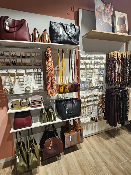 Varer på utstilling i butikken Accessorize