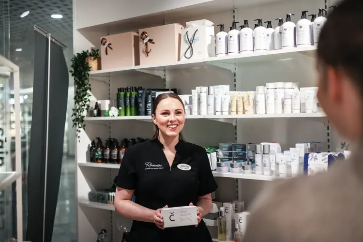 Vårmånedene byr gjerne på små og store arrangementer. Da er det perfekt å ha et sted hvor du kan friske opp huden.  