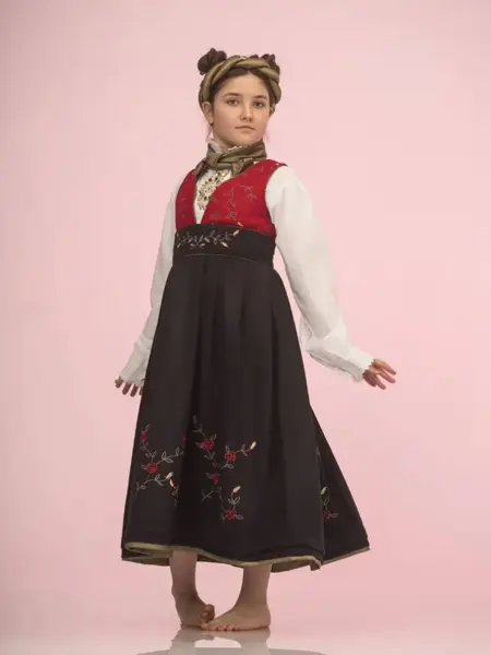 Junior barneklær 17 mai inspirasjon gutt og pike