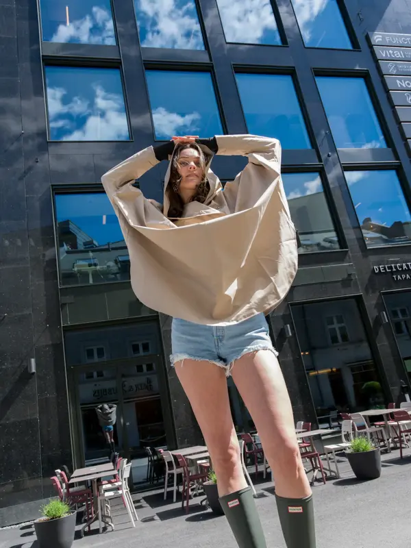 Levis denimshorts 699 HM singlet 179 smykke 99 Qomo støvler 1700 poncho 2600-74