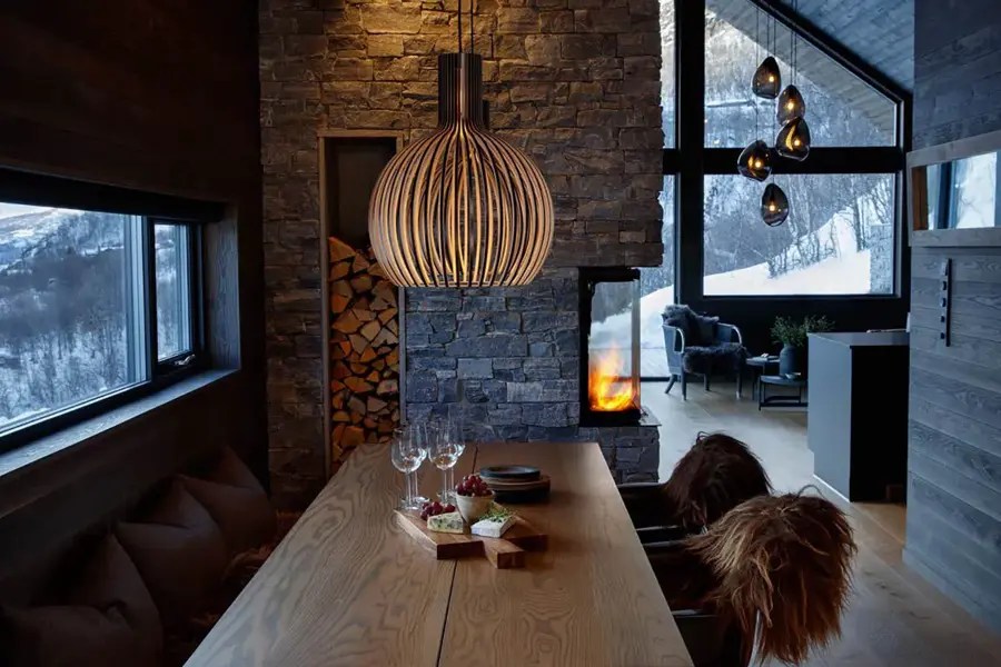 Spisestue med taklampe