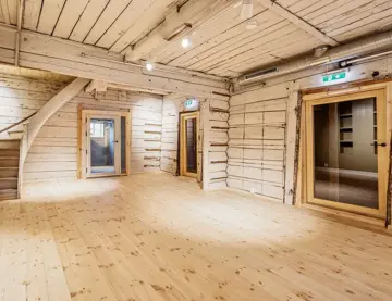 Et kontorlokale i Svensgården på Bryggen i Bergen.
