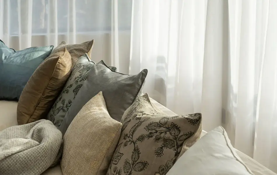 Gardiner som på en stue