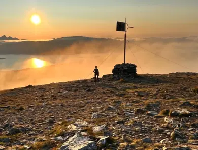 Midnight sun at Fløya.jpg