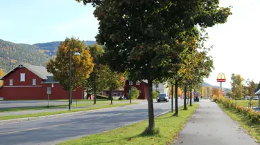 Bilveien ved Bjørneparken kjøpesenter