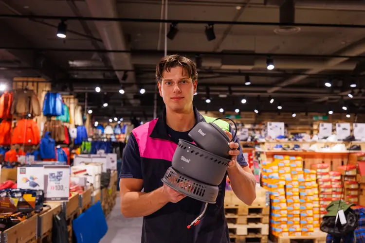 Staal stormkjøkken fra Sport Outlet på Kvadrat