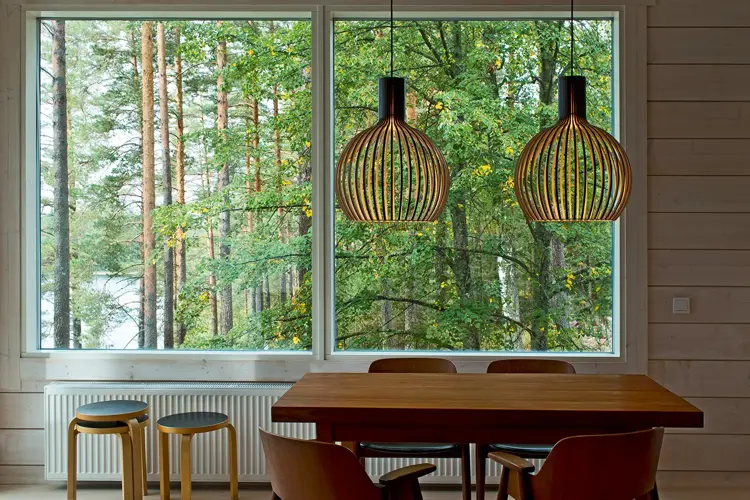 Gi høsten nytt lys med sesongens trendy lamper.