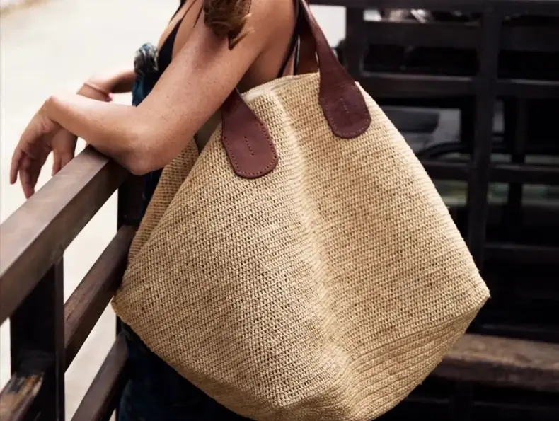 Ibelive vesker i strå