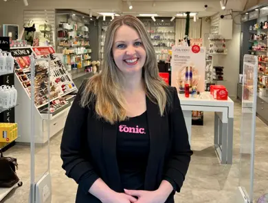 June Gullaksen - Skin Tonic