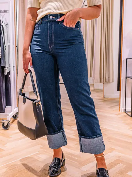 Jeans med høyt liv på dame