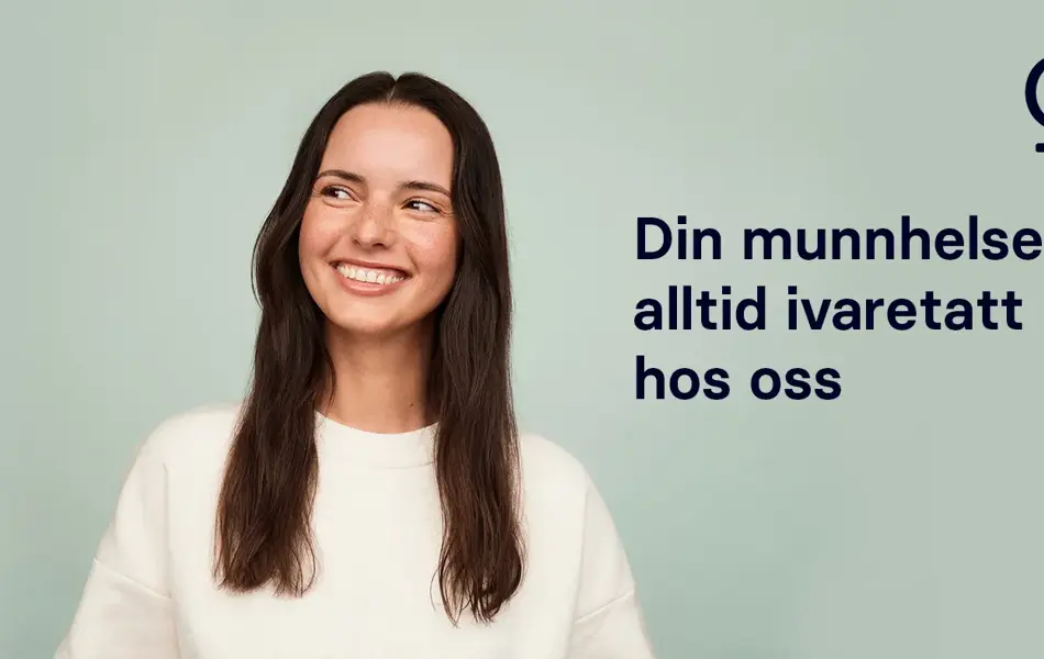 Smilende jente som illustrasjon på setningen Din munnhelse er alltid ivaretatt hos Odontiatannlegene