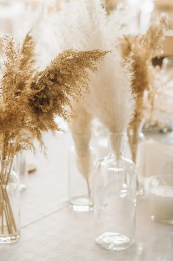 decor flora fluffy daisy pampas torch in glass vases