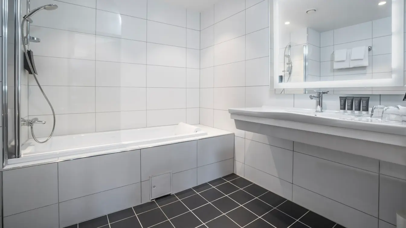 Thon_Hotel_Nordlys_Juniorsuite_Bad