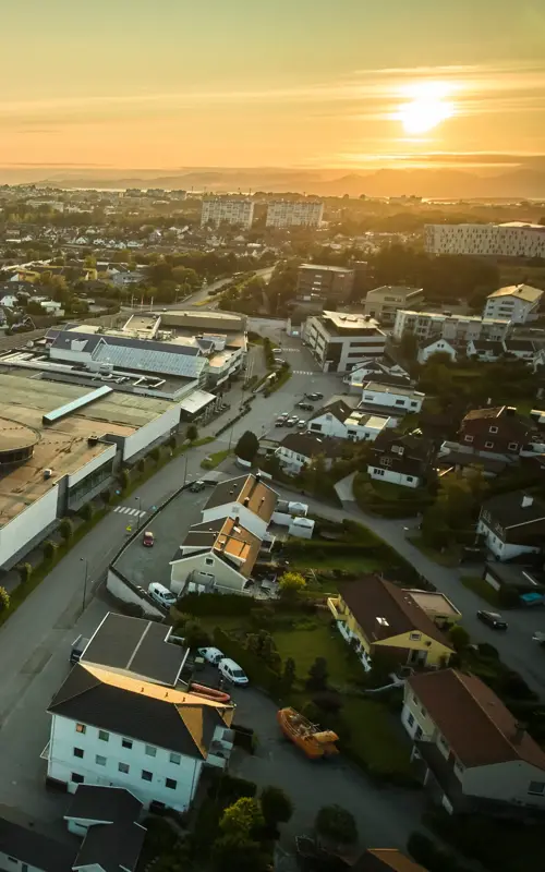 AMFI Madla fasade ovenfra, tatt med drone