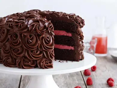 Sjokoladekake med bringebærfyll