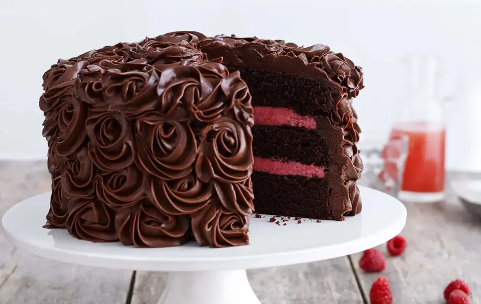 Sjokoladekake med bringebærfyll