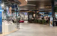Bildet viser kjøpesenteret Ski Storsenter og et utvalg av butikkene.