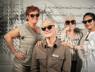 Team COptik med solbriller på