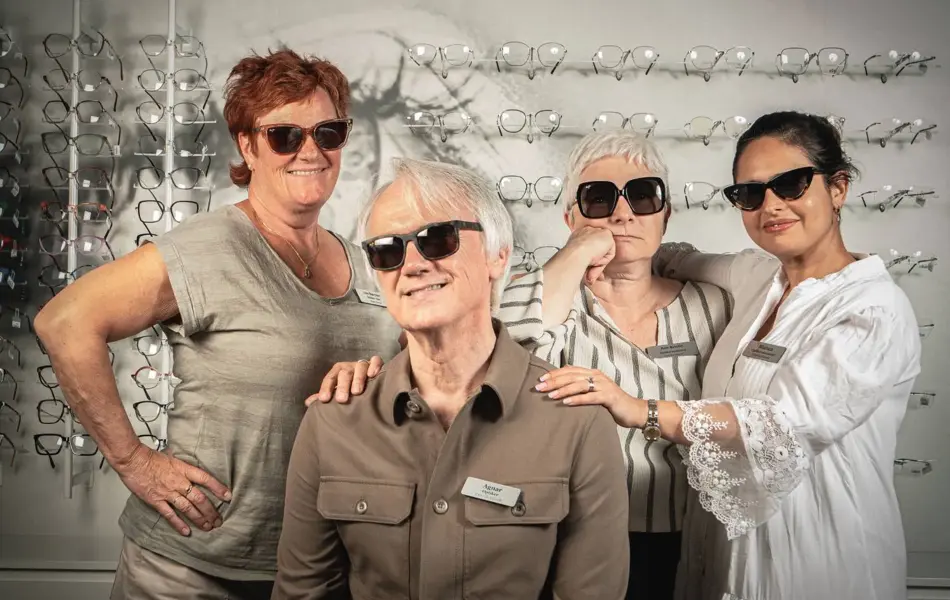 Team COptik med solbriller på