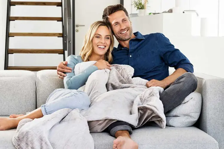 Det er særlig tre områder som tar mye strøm i hjemmet som man kan ta utgangspunkt i; Temperatur, lys og hvitevarer. 