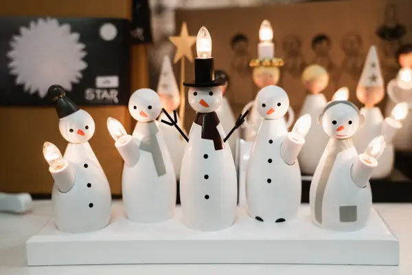 adventsstake formet som snømenn