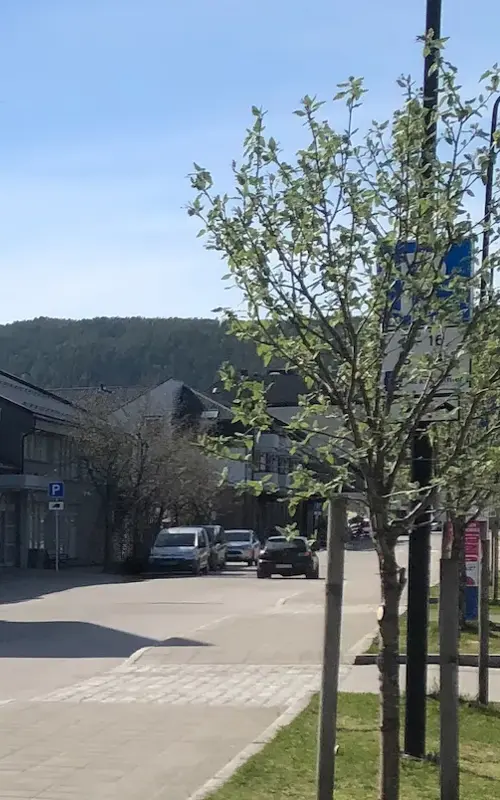 Fasadebilde av kjøpesenteret AMFI Namsos.