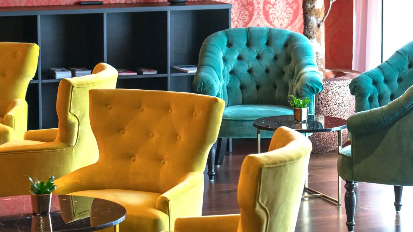 Sittegruppe i lobby på Thon Hotel Orion i Bergen Sentrum