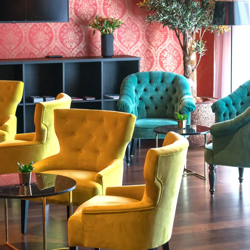 Sittegruppe i lobby på Thon Hotel Orion i Bergen Sentrum