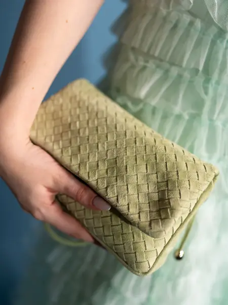 Kjoler mai festligheter og bryllup