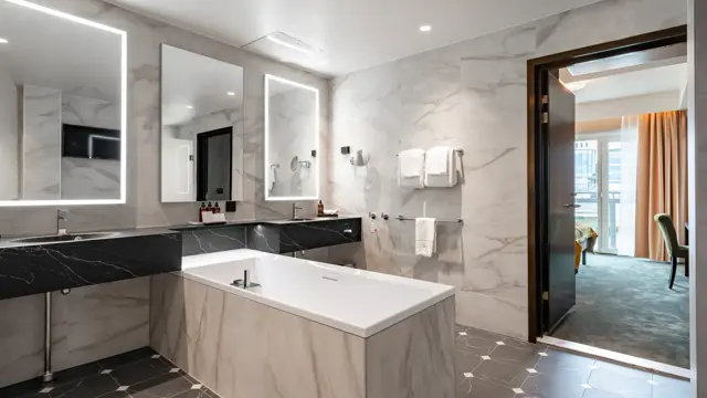Thon_Hotel_Opera_Suite_Bad