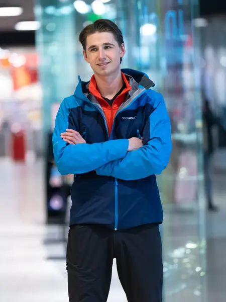 Norrøna fleece (oransje) 1399 bukse 1999 jakke 4999-2.jpg