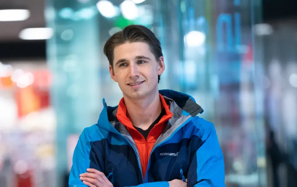 Norrøna fleece (oransje) 1399 bukse 1999 jakke 4999-2.jpg