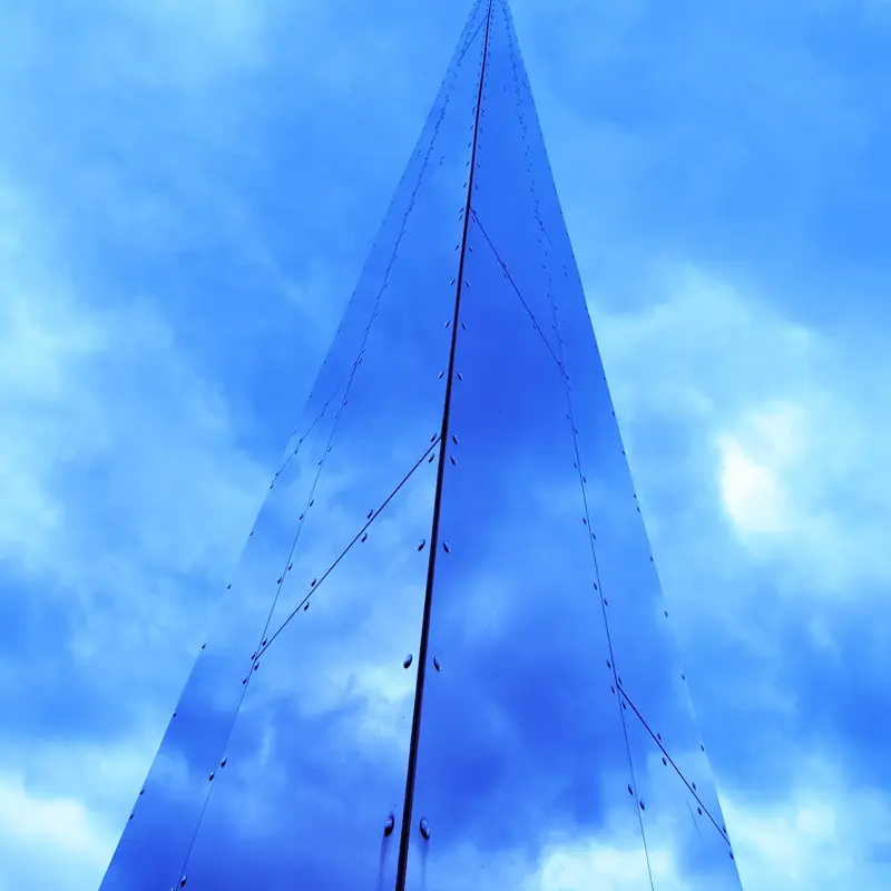 Trinigon utenfor Thon Hotel Narvik